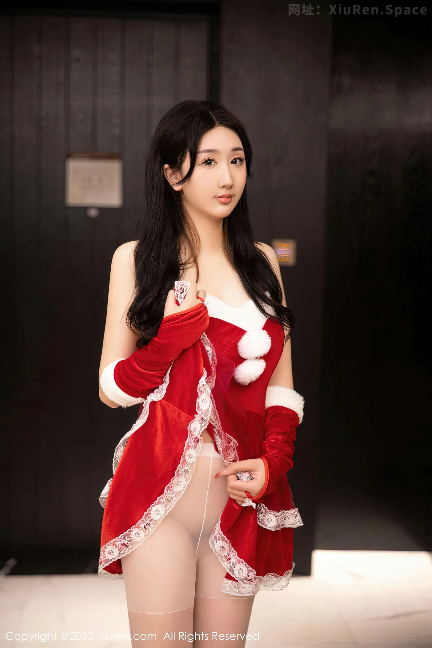 图片[3]-[XiuRen秀人网]2023.01.18 VOL.6153 波巧酱 白色衬衫加肉丝美腿性感私房写真集-秀人网官方网站